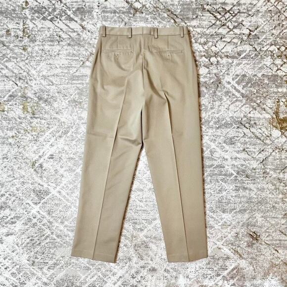 Kirkland Signature Non-Iron 100% Cotton Dress Pants 32x32 – Classic Khaki - Picture 8 of 8